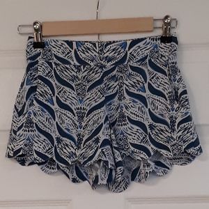 Lilly Pulitzer Blue and White Shorts XXS